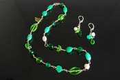Emerald Glass and Freshwater Pearl Necklace